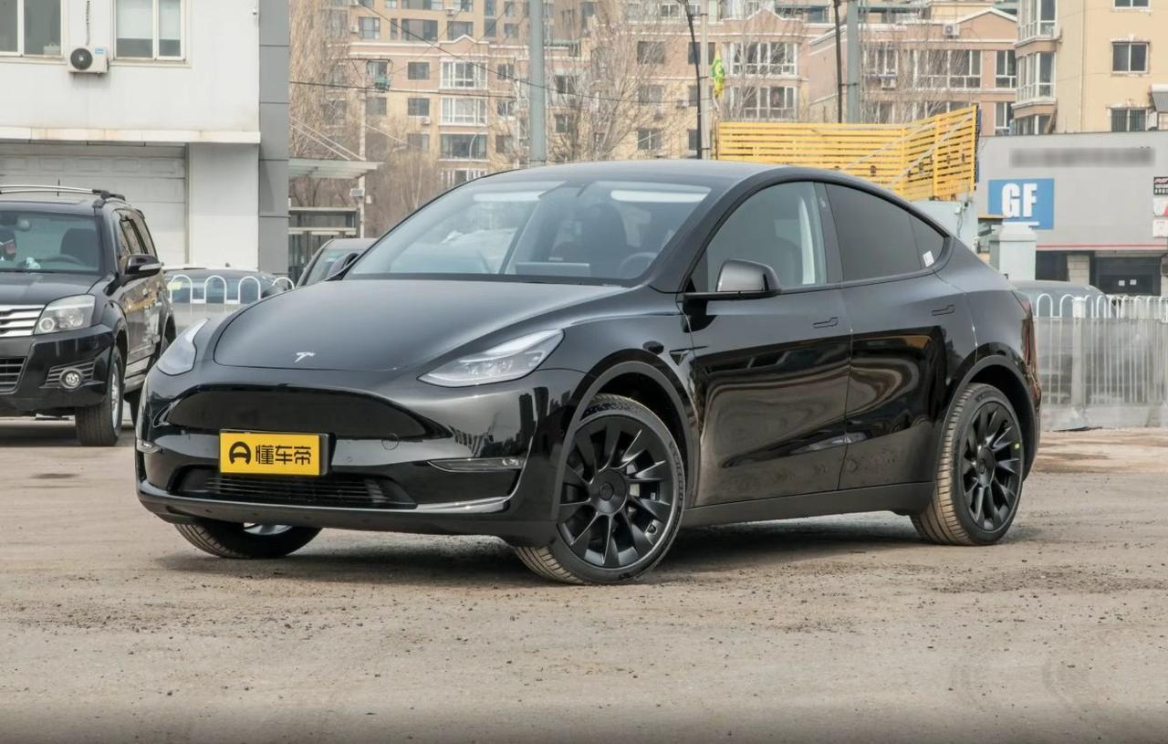 最近后台老有朋友私信我：“15万出头能拿下一台Model Y，是不是捡到宝了？”