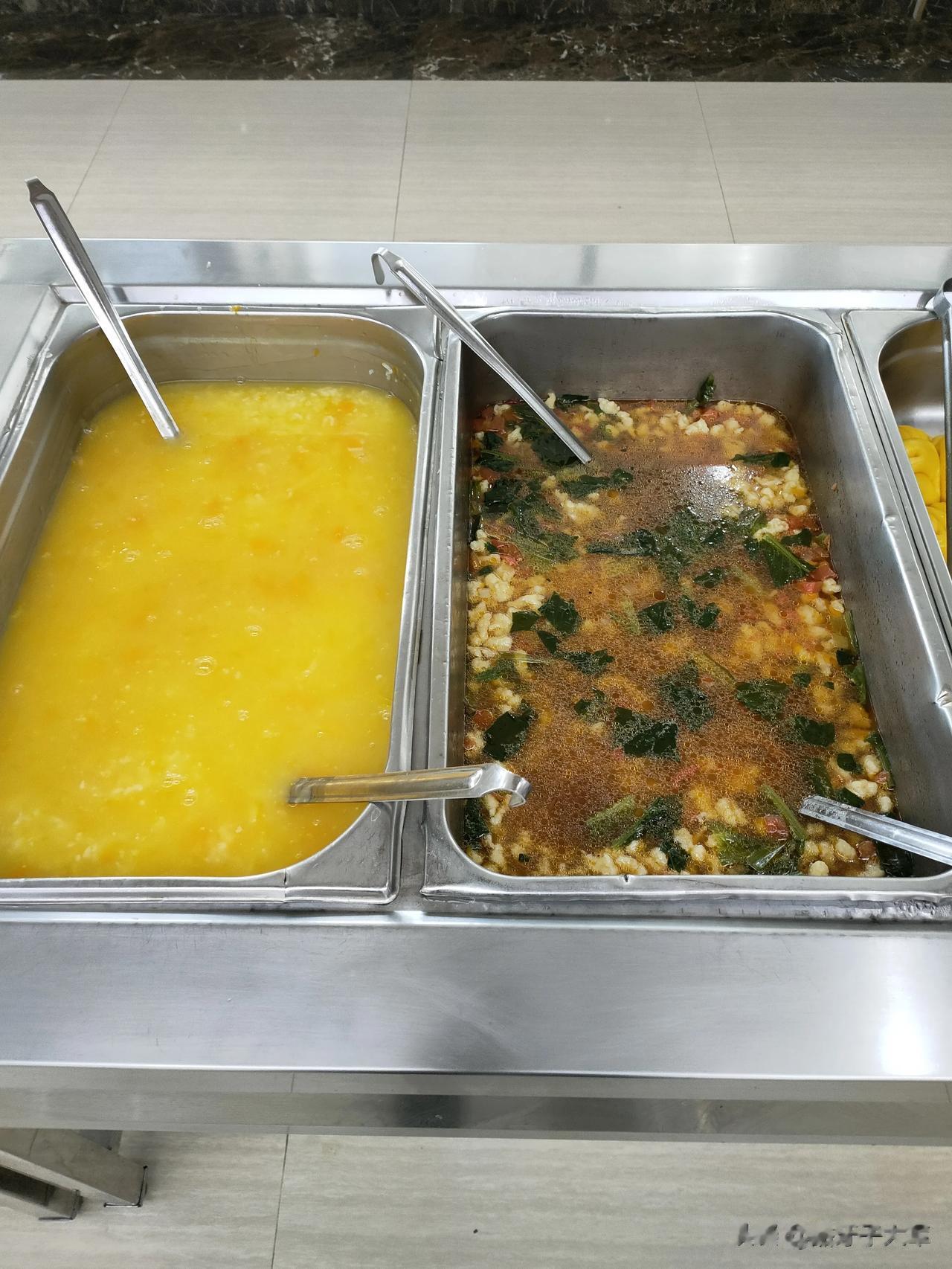 美好的一天从一顿丰盛的早餐开始，老多人以为大军不上班了，澄清一下我每天都在上班，