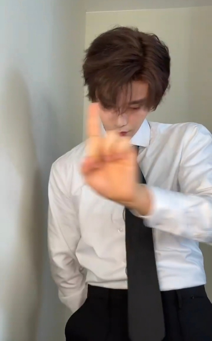 禹兮烧烧的…我的心也黄黄的… 