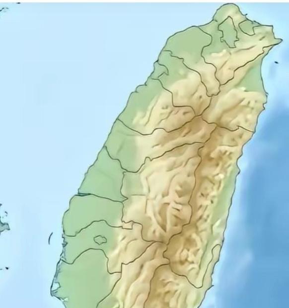 信号越来越清楚了，今年收复台湾的可能性很大。就在这两天，台军跑到大甲溪出海口搞了