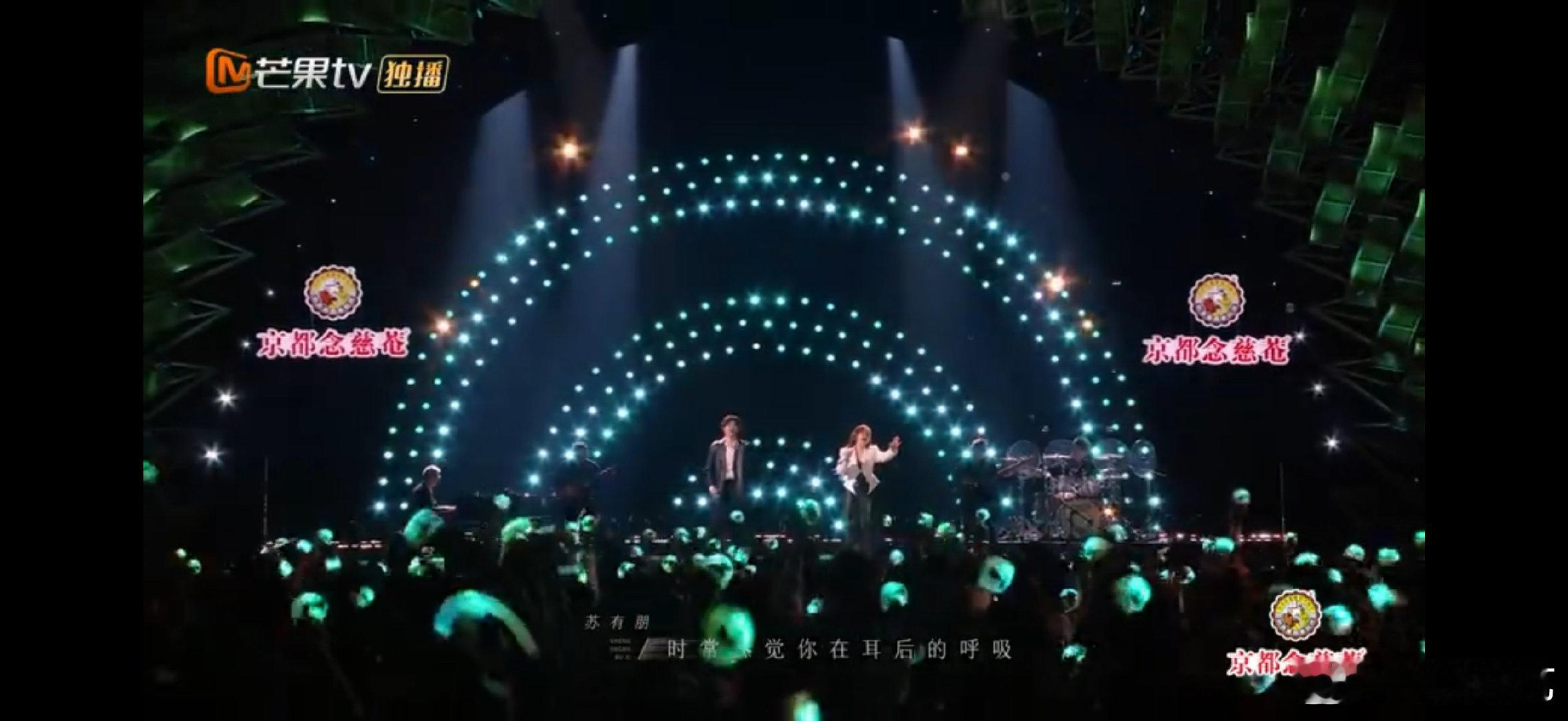 苏有朋苏有朋李佳薇治愈版思念是一种病经典焕新名场面！苏有朋李佳薇一刚一柔，把思念