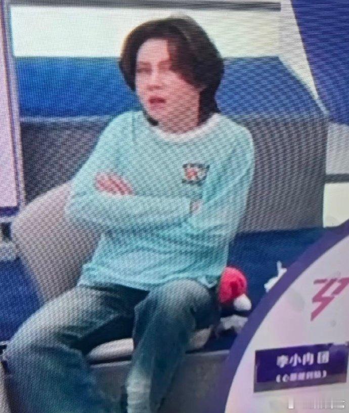 王濛 搞体育的最见不得这种孙怡团淘汰让后台集体失控，王濛气愤到不愿起立鼓掌，体育