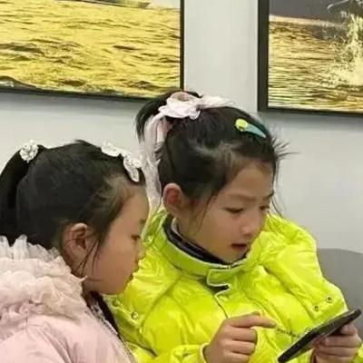 2016年，河北邢台，一位34岁的农村女子和丈夫正要睡觉，突然听到隔壁邻居孩子的