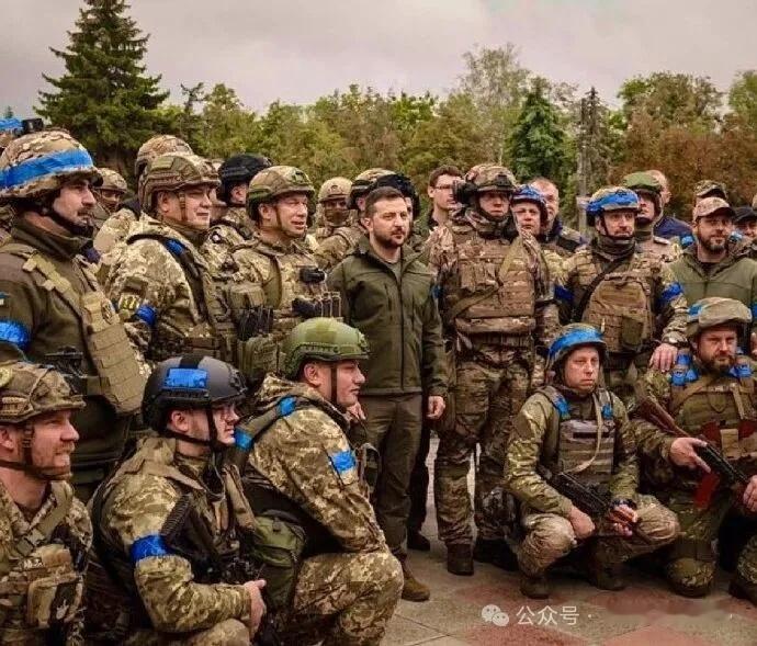 在乌克兰面临国破族灭的严峻情况下，动员是有必要的，任何符合服役条件的适龄男性公民