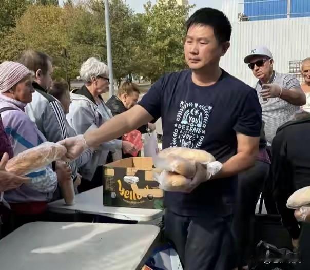 柯义在乌做慈善，被人诬陷绑架勒索，不得已返回中国！谁是绑架勒索方？有人说是乌官方