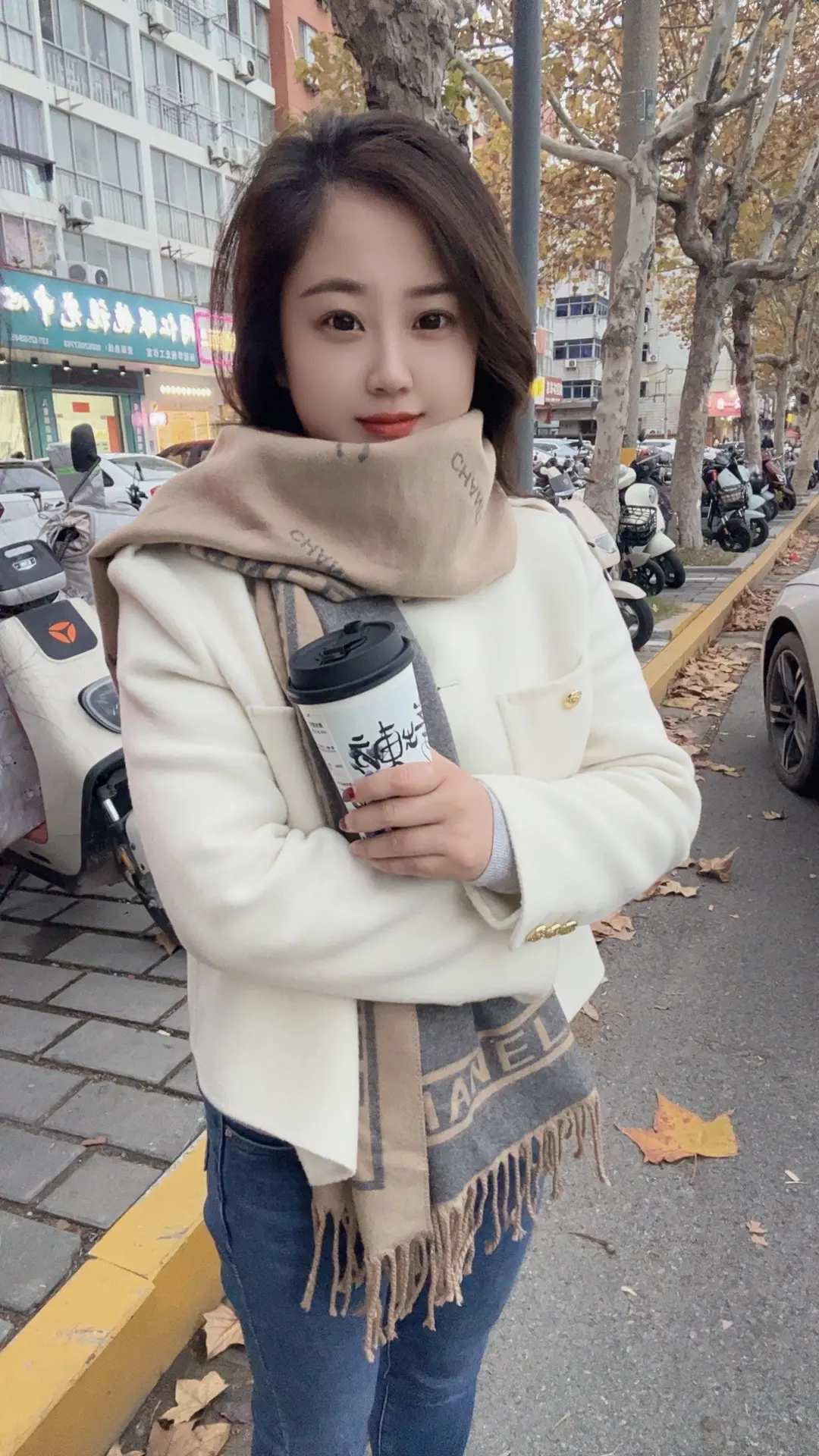 时间证明不了什么 三年五年 十年八年 任何人在任何时候突然分道扬镳都很正常.