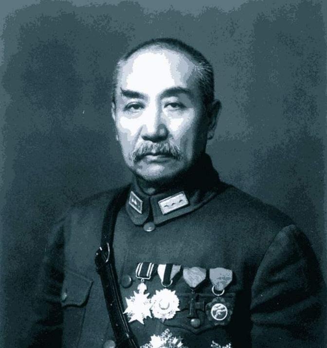 1949年底。阎锡山乘坐飞机前往台北，准备与蒋介石会面。出发时阎锡山与陈立夫等人