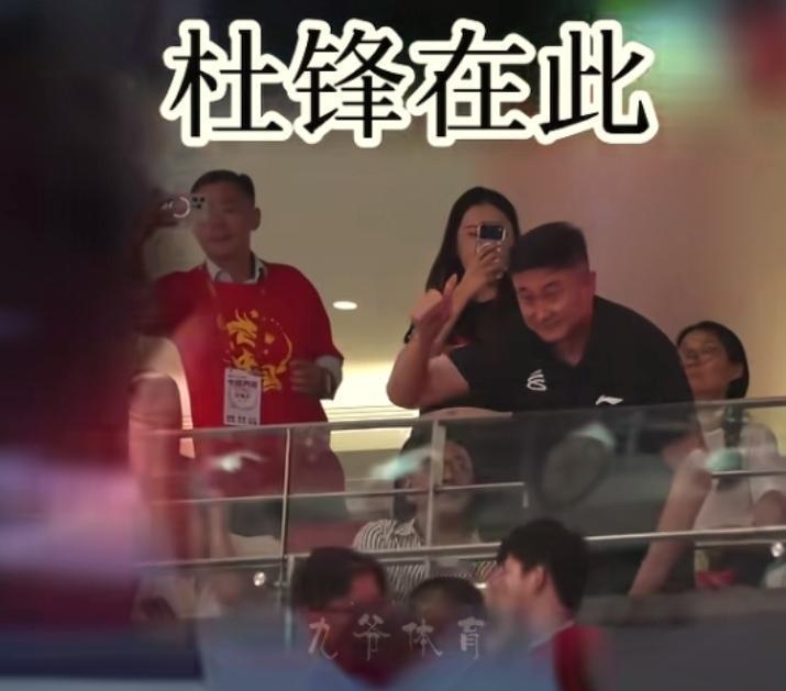 昨晚一场中乌男篮对抗热身赛，引起网友热议的不只是胜负（中国83-78乌拉圭），而
