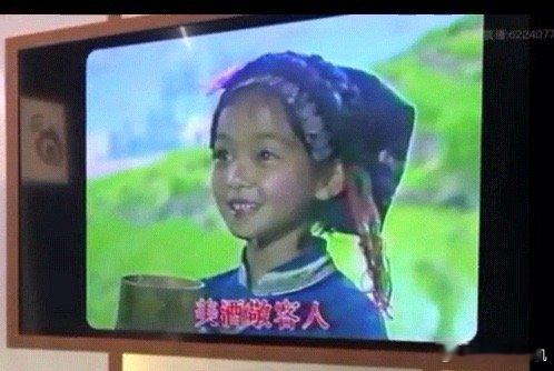 原来齐溪的演员之路这么早！🫢看到微博电影之夜她七岁主演的剧，1991年在贵州白