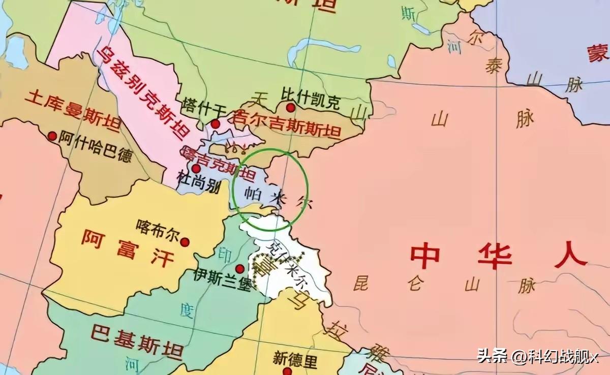 中国和塔吉克斯坦之间没啥深仇大恨，这话一点没错。

但有个事挺奇怪的。你看中国地