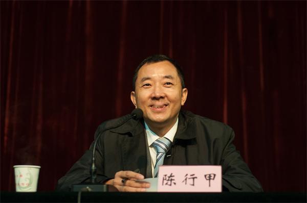 “全国优秀县委书记”陈行甲再次语出惊人：“自己在做巴东县一把手之前，曾被4位年轻