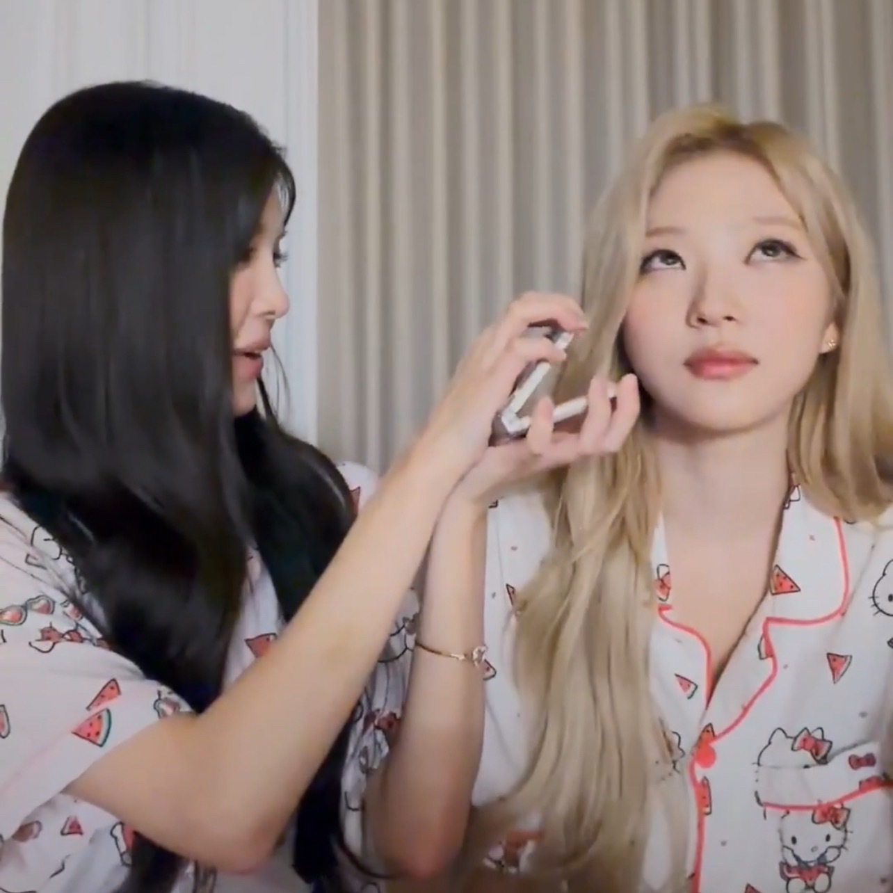 加拿大女孩冷傲拒IPhone Duo ​​​