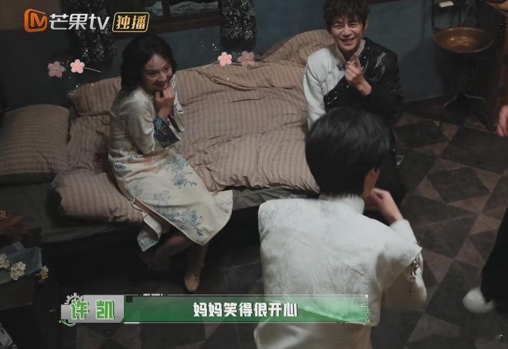 NPC演我看张真源跳舞谁看密逃这段不震惊，张真源为拿到线索直接开启舞蹈专场，十种