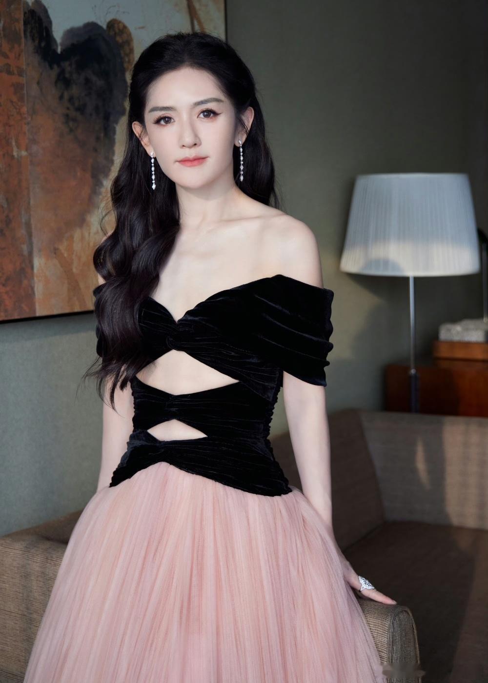 🐣张杰知道宋亚轩是女婿候选人吗国乐无双 双芽芽梦幻联动！宋亚轩与张杰女儿共享昵