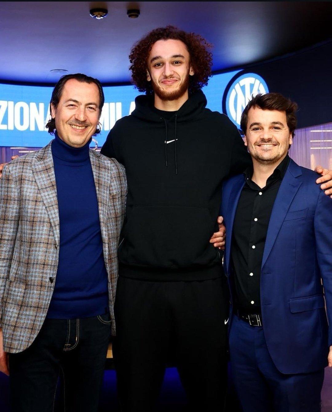 今年冬季转会市场国米的标王克雷莫内塞0比2国际米兰国际米兰热点现场 197的中场