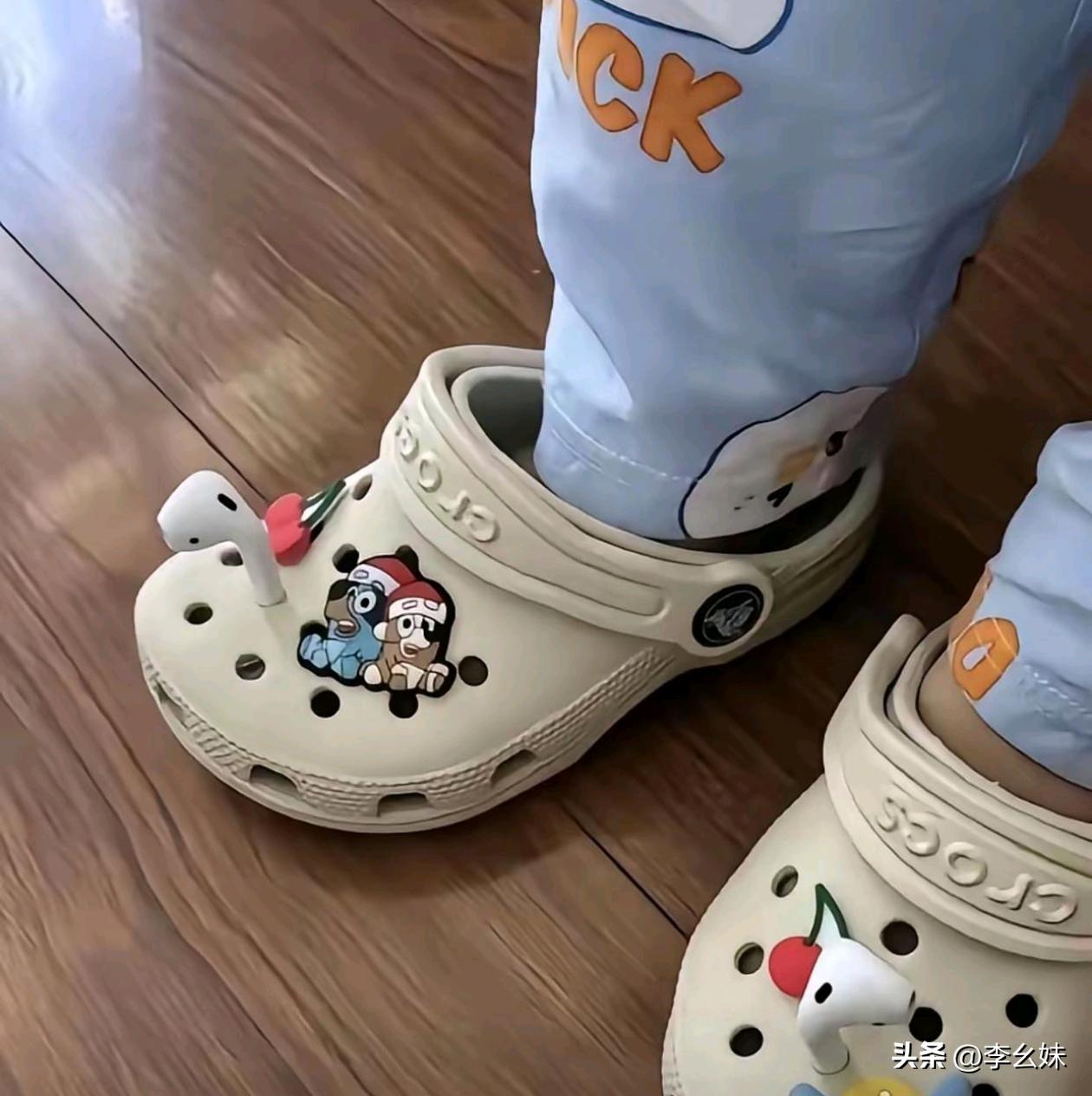 我说手机定位耳机为啥老是移动呢