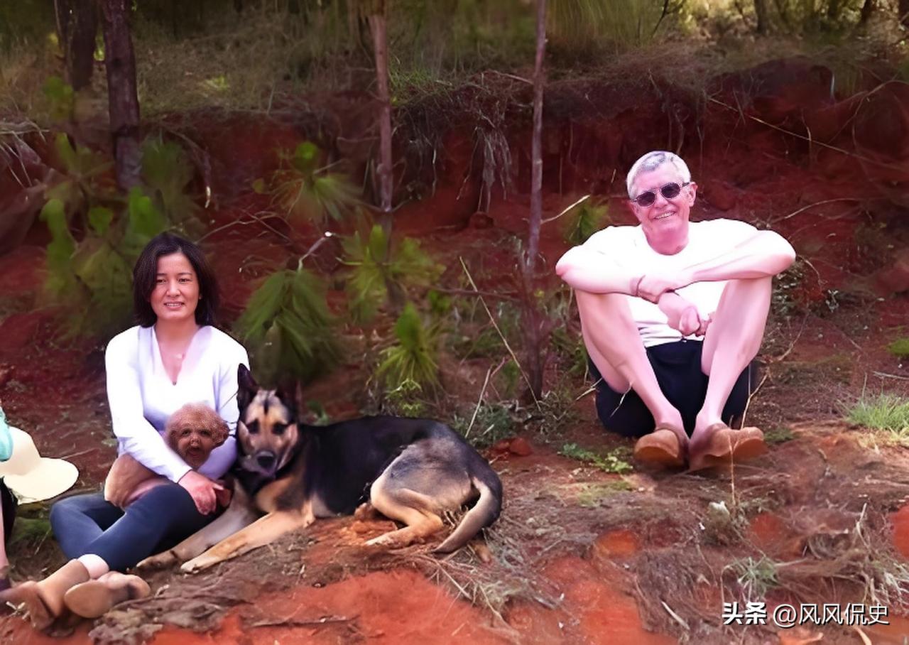 说起来比利时前驻华大使奈斯，真挺有意思。人家干完大使就没回欧洲、也没去土耳其继续