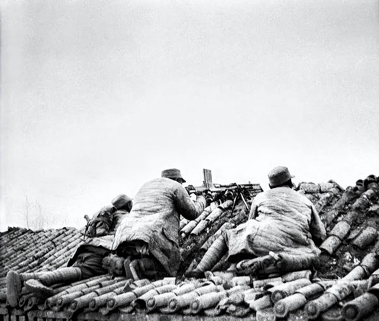 1939年，大地主宗子敬将多名八路军接到家中休养，谁料八路军还没待一会，日军就围