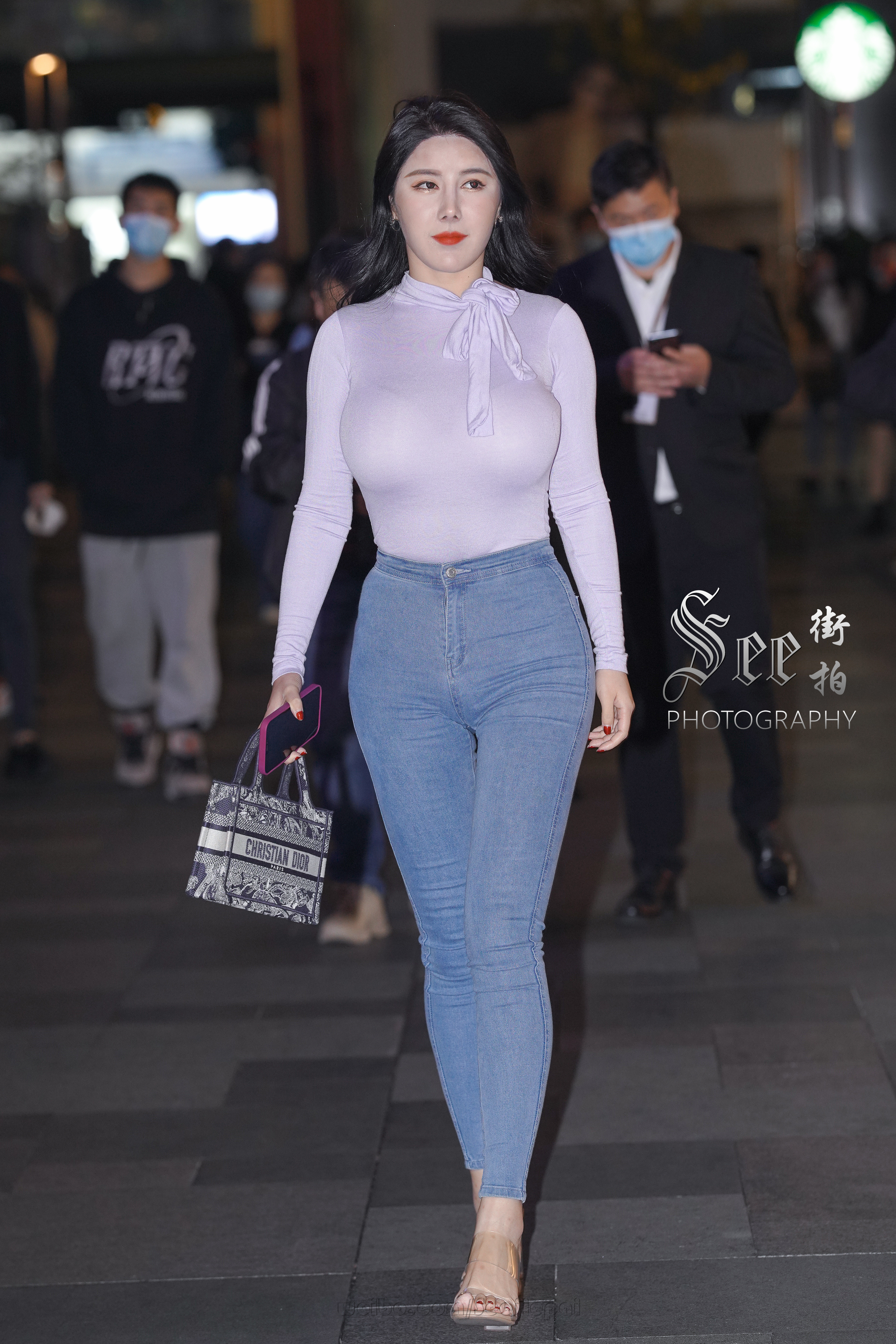 牛仔裤百搭显身材~~ ​​​