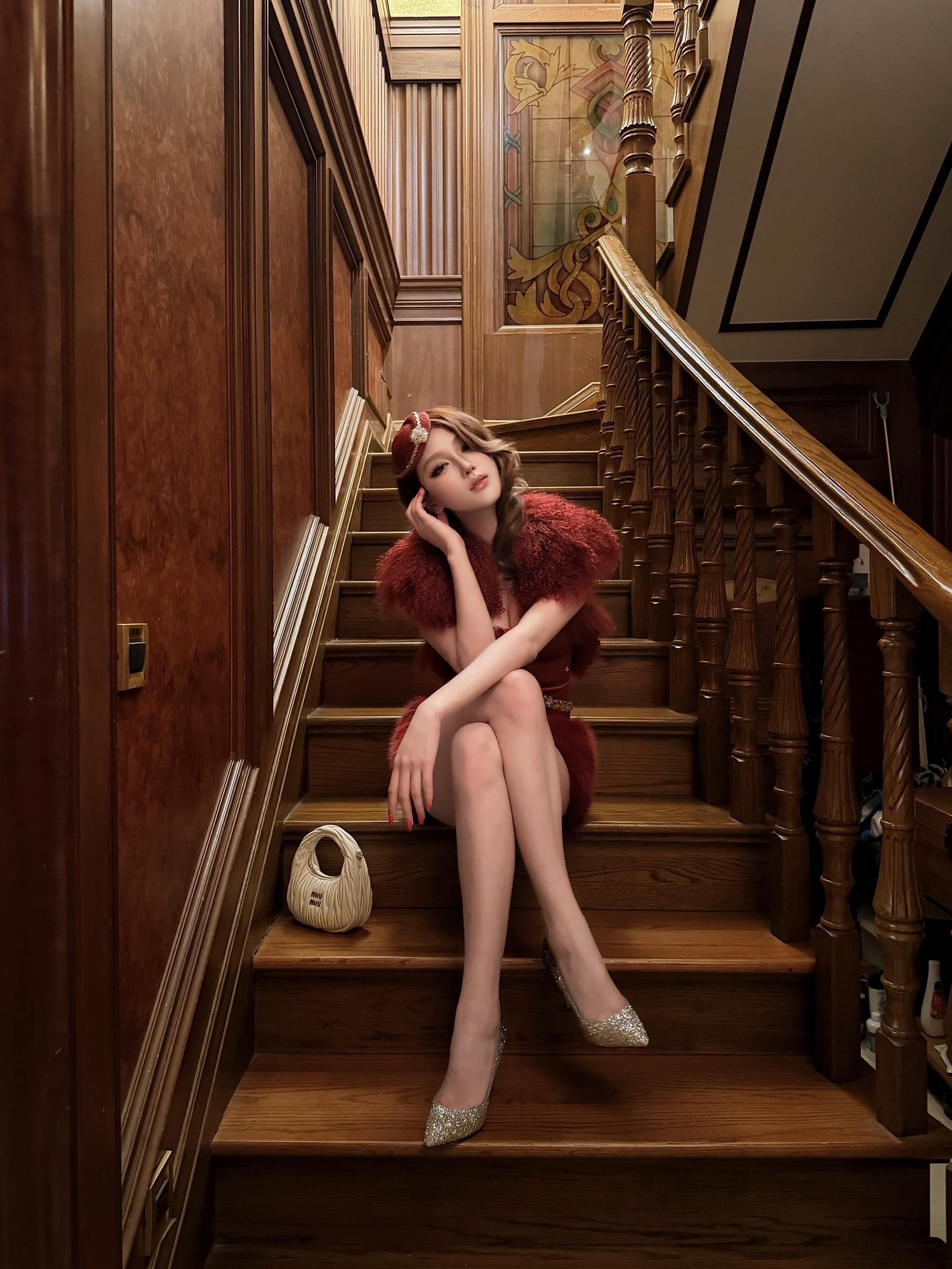 其实没有很想过圣诞 只是想穿圣诞小裙子。( ･᷄ὢ･᷅ )