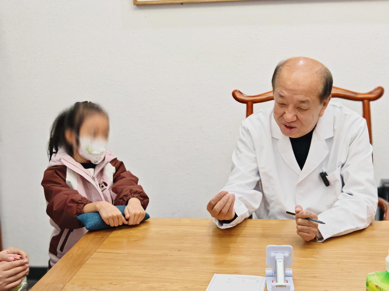 加速腺体增大的8大元凶，感冒才排第4,，第1名很多人根本没注意，还天天在做
大家