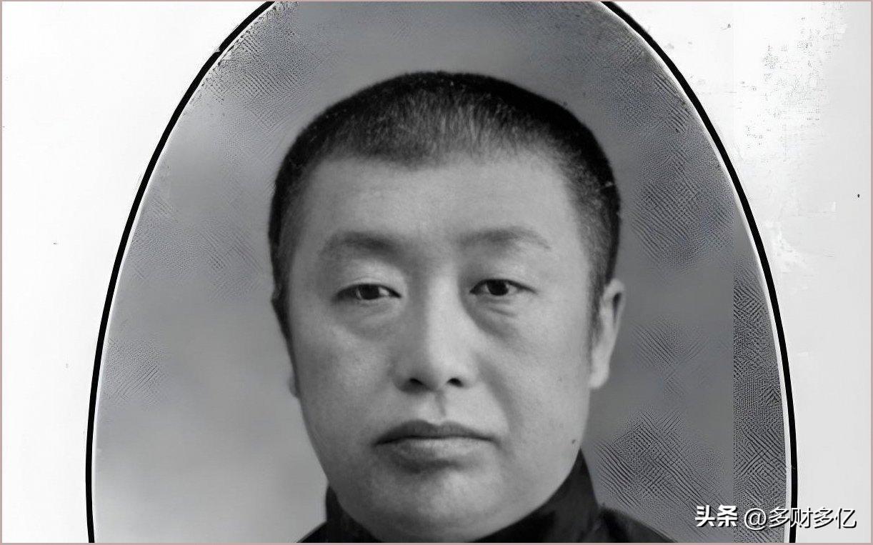 被冯玉祥判死刑的文官，几十位将军下跪求保，3年后竟救了整个西北军
 
1927年