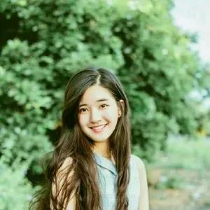 赵露思颜值巅峰期颇有氧气美女的味道，可惜她没有在这个时期留下经典作品。好在她留下