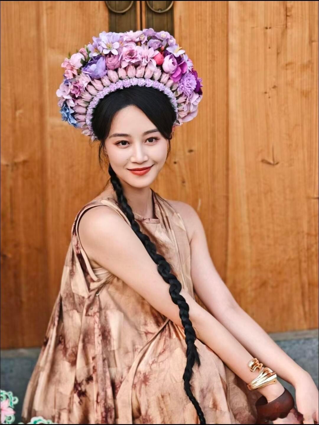 蓝盈莹浪1初舞台就拿下第一蓝盈莹时代终于追上你了蓝盈莹浪1初舞台一举夺魁，用尽全