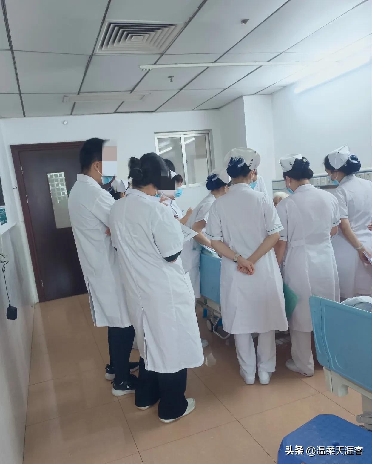 病房趣事！

住院本是寻常事，可我朋友的老母亲，愣是把常规查房脑补出一场“大戏”