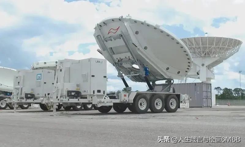 现在战场上小型无人机、蜂群越来越泛滥，用昂贵的导弹去打几千块的无人机，效费比严重