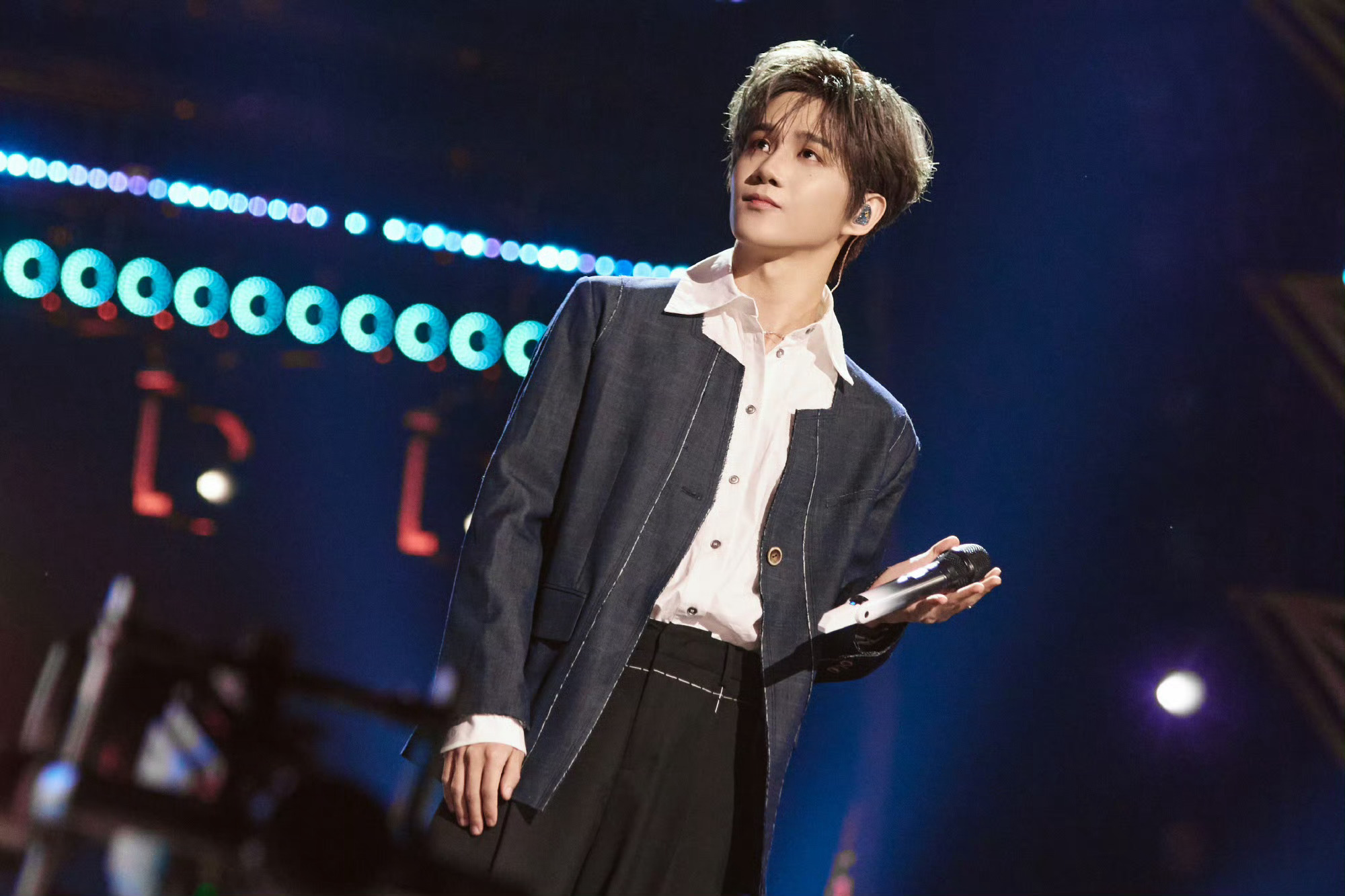 声生不息美洲篇剧照大放送声生不息美洲篇官方剧照释出，歌手们的舞台造型氛围感直接拉