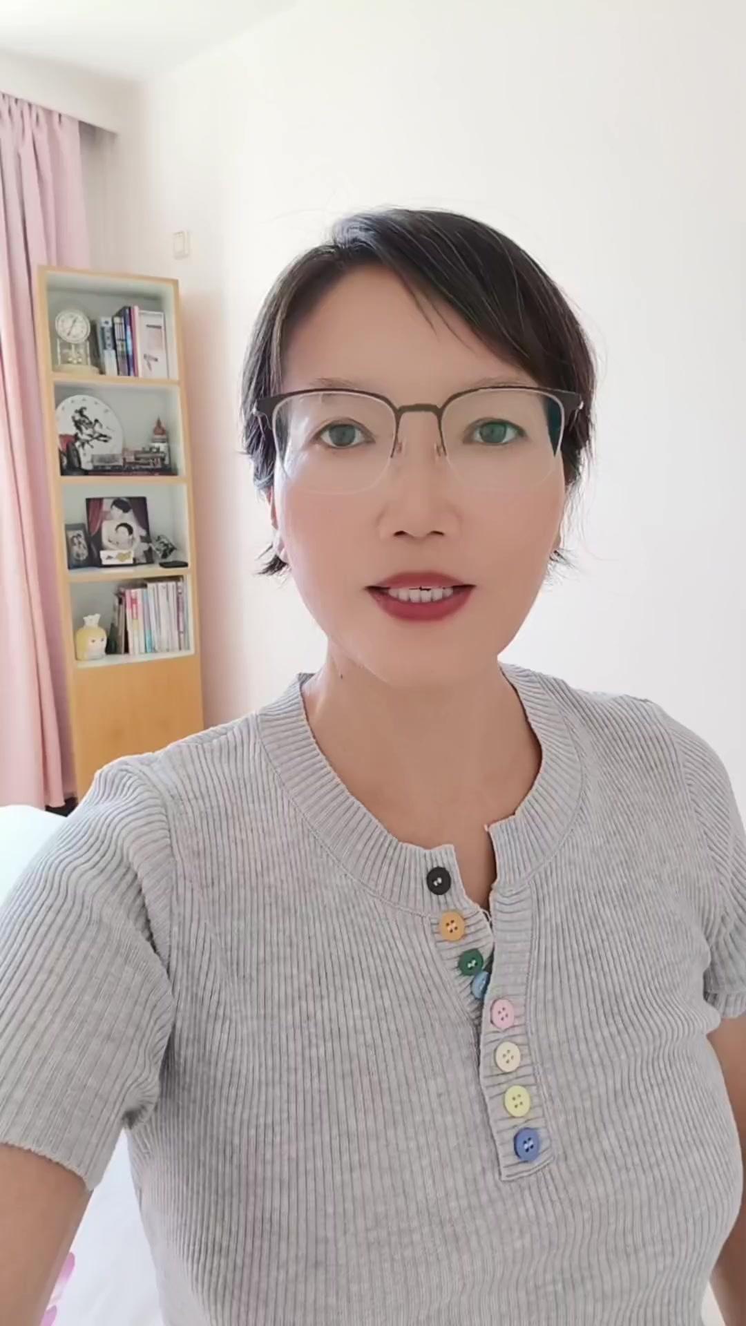 ✨原因：
1️⃣太现实
2️⃣太清醒
3️⃣太理智
✨恋爱、结婚、生子都是需要一
