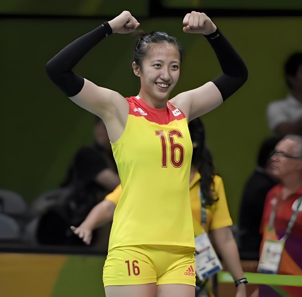 【丁霞：中国女排最大脾气的人】身高1米8 的丁霞，身躯看起来瘦小，但却是球场上的