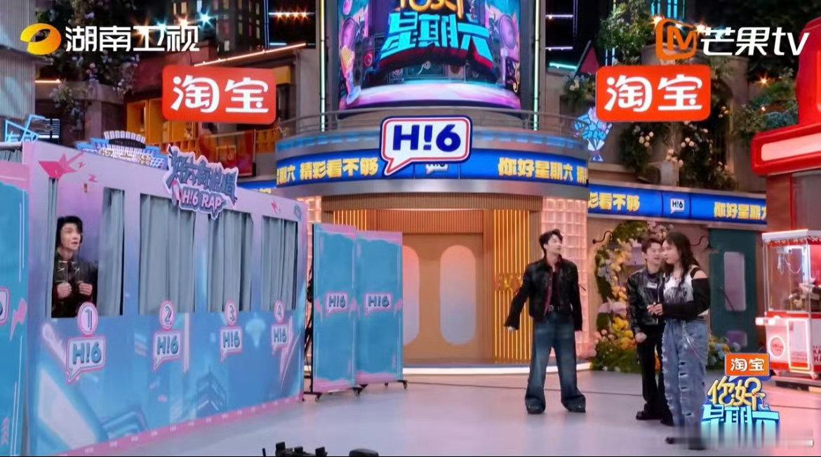 李雪琴苍天饶过谁你好星期六喜欢雪琴的真实不做作，在节目里从不端架子，怎么搞笑怎么