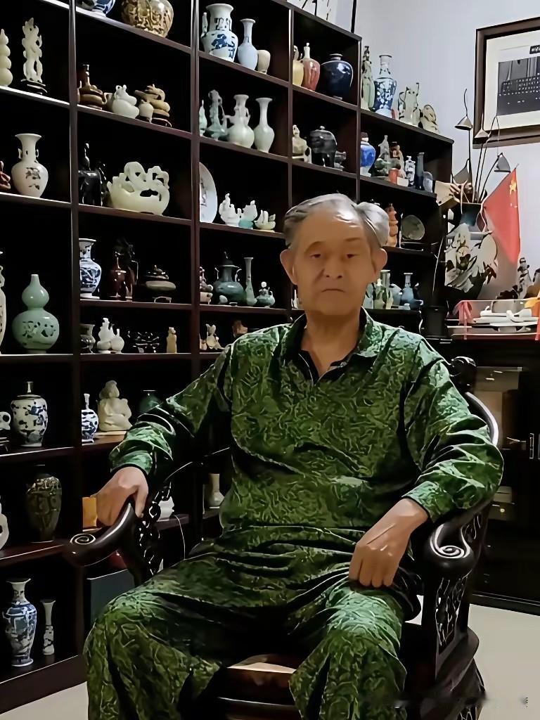 “故宫一件我一件，我比故宫多一点；宫里有了我没有，以假乱真换一换”，这看似调侃的