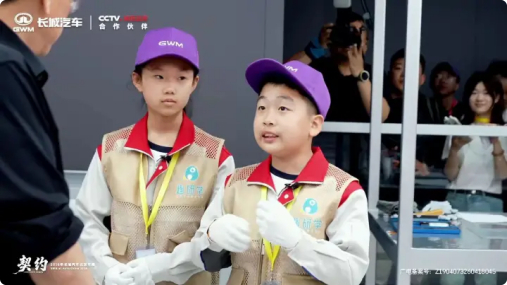 北京车展的喧嚣里，这场“契约”直播反而显得很安静，却更有力量。魏建军没有站在台上