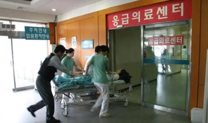 一个中国公民在韩国住院6年，欠下8.4亿韩元医疗费，最后人走了，钱没付，医院急得