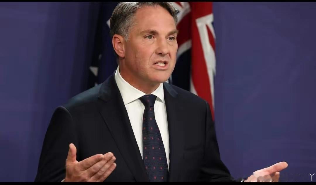 澳大利亚副总理兼国防部长马尔斯在慕尼黑安全会议上，对中国的军事发展发出警告，称中