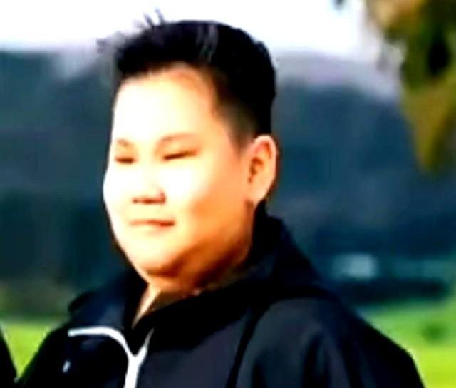 郭德纲晒全家福，有人盯着孩子脸品头论足。
这事儿真不新鲜，星二代一出镜，评论区就