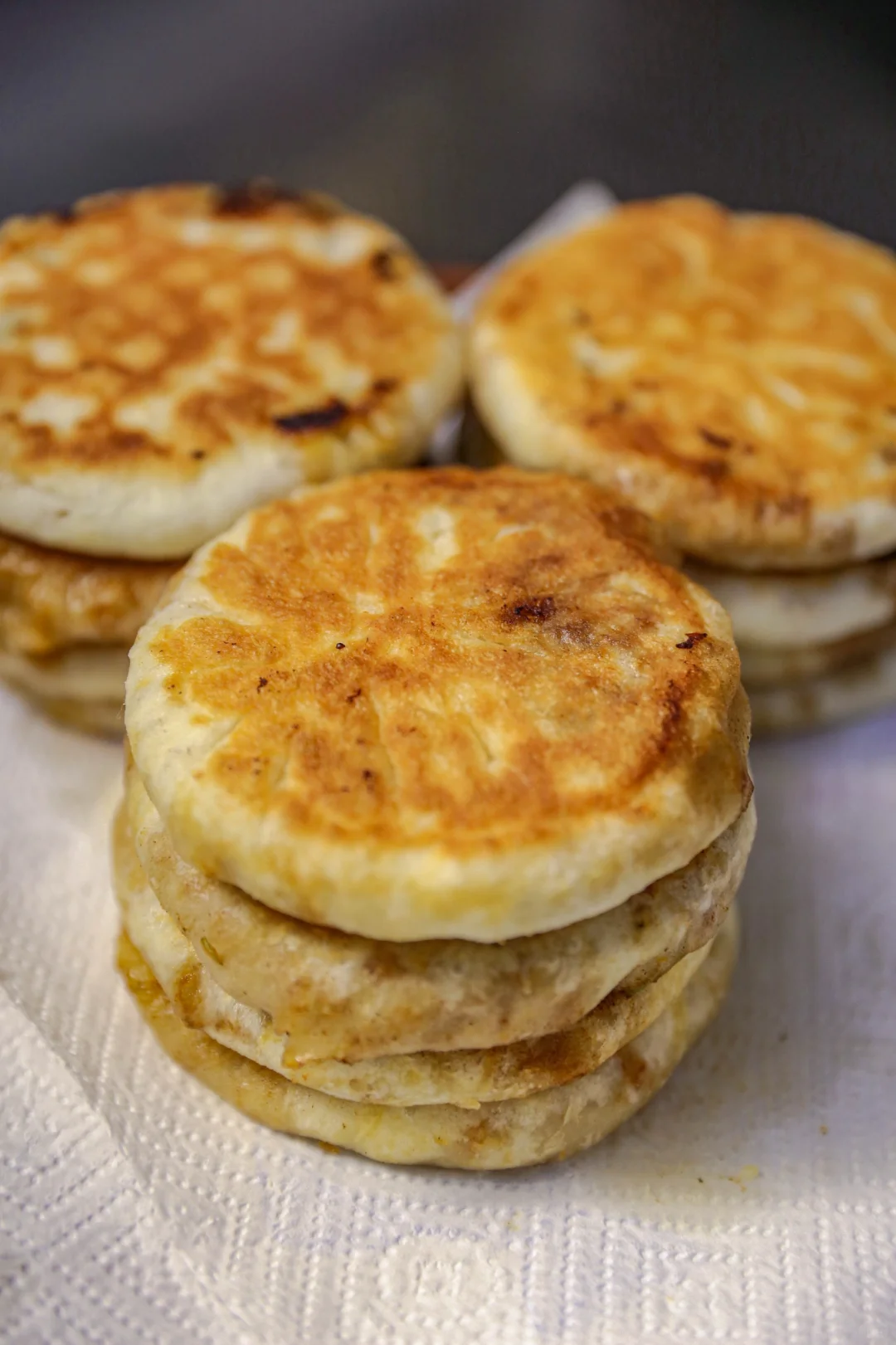 换着花样做面食｜又软又香的发面鲜肉火烧