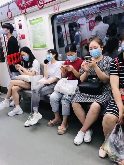 暑期出行注意！台湾新冠连续五周暴涨，新一轮感染高峰马上到来？
         