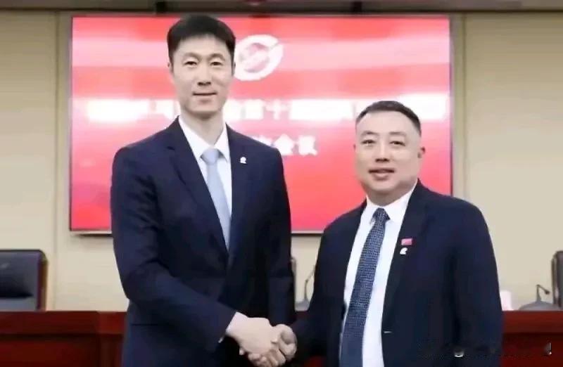 中国乒乓球无缘四届乒乓球举办，其原因有三:

1.中国乒乓球无人在世界乒乓球协会