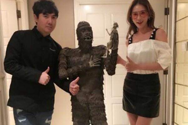 这只铁猴子是当年沈腾在摩洛哥“求着”女神林志玲花“巨资”买给他的礼物，好不容易运
