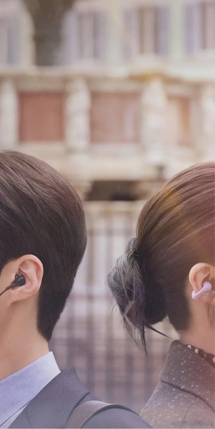 允真手机壁纸竟然是爱翻两个人的第一轮海报[偷笑R]到目前为止拍了这么多作品，这还