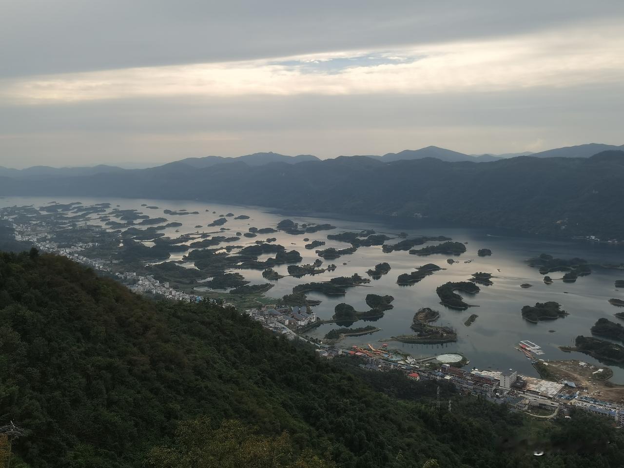 仙岛湖游玩的避坑攻略来了！观音洞景区的高空滑索能不玩就不要玩？

为什么这么说呢