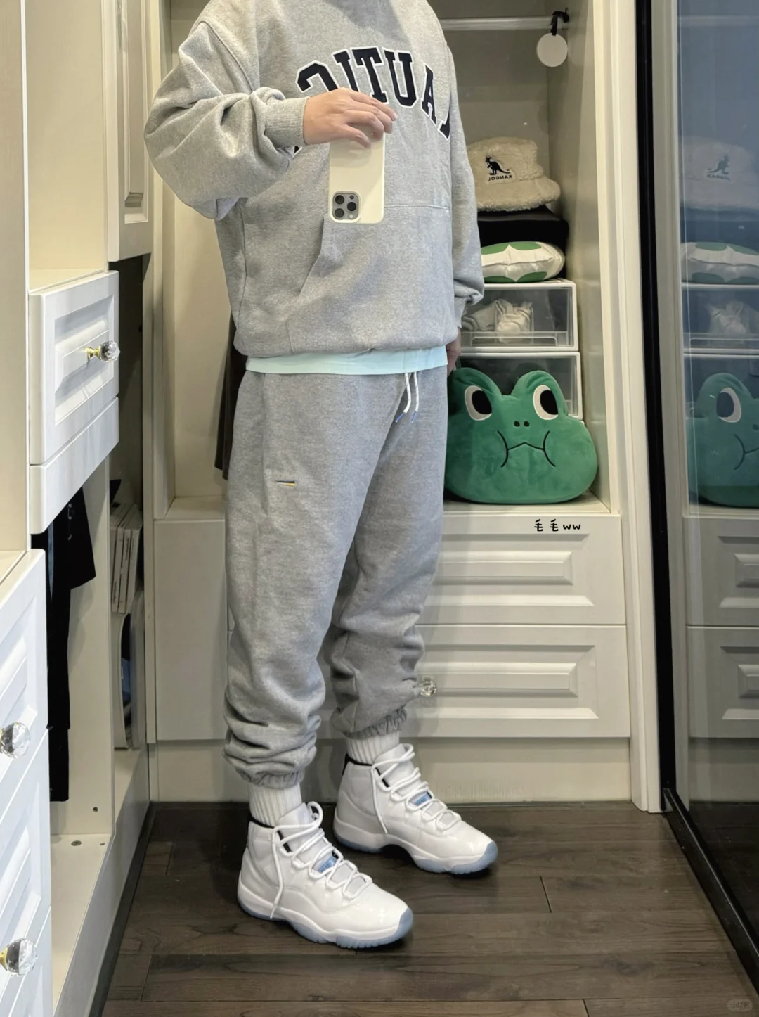 复古灰色系｜传奇蓝穿搭