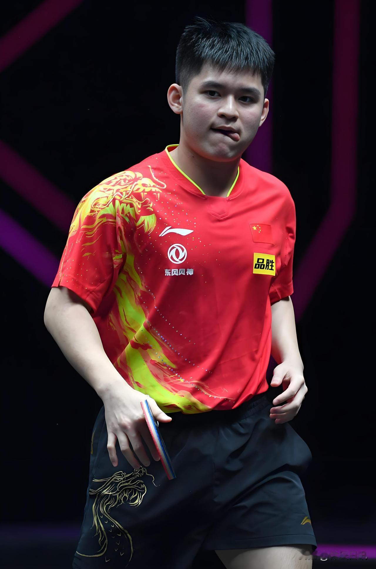 在今天下午的乒乓球亚锦赛男单半决赛上，中国选手林诗栋3:0击败日本选手篠塚大登，