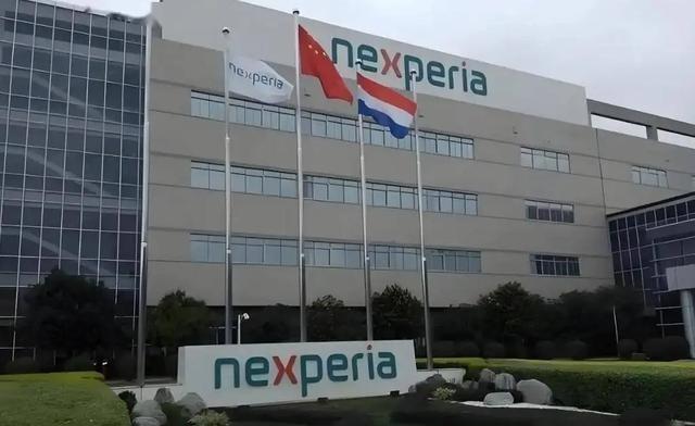 荷兰暂停向中国工厂供应晶圆，美国分析师一脸懵逼：不知道闻泰科技刚建成一座晶圆厂吗