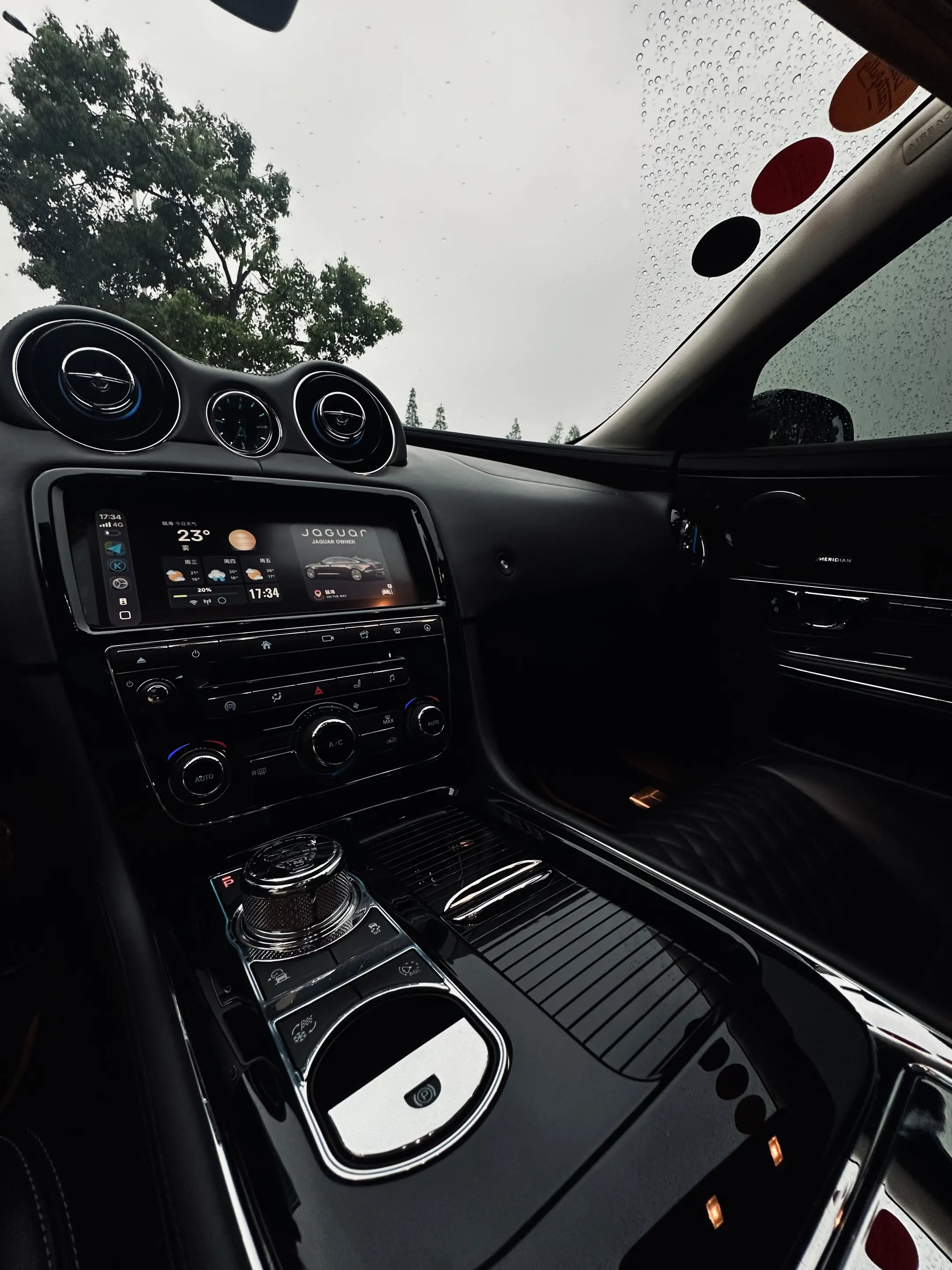 人心中的成见是一座大山。