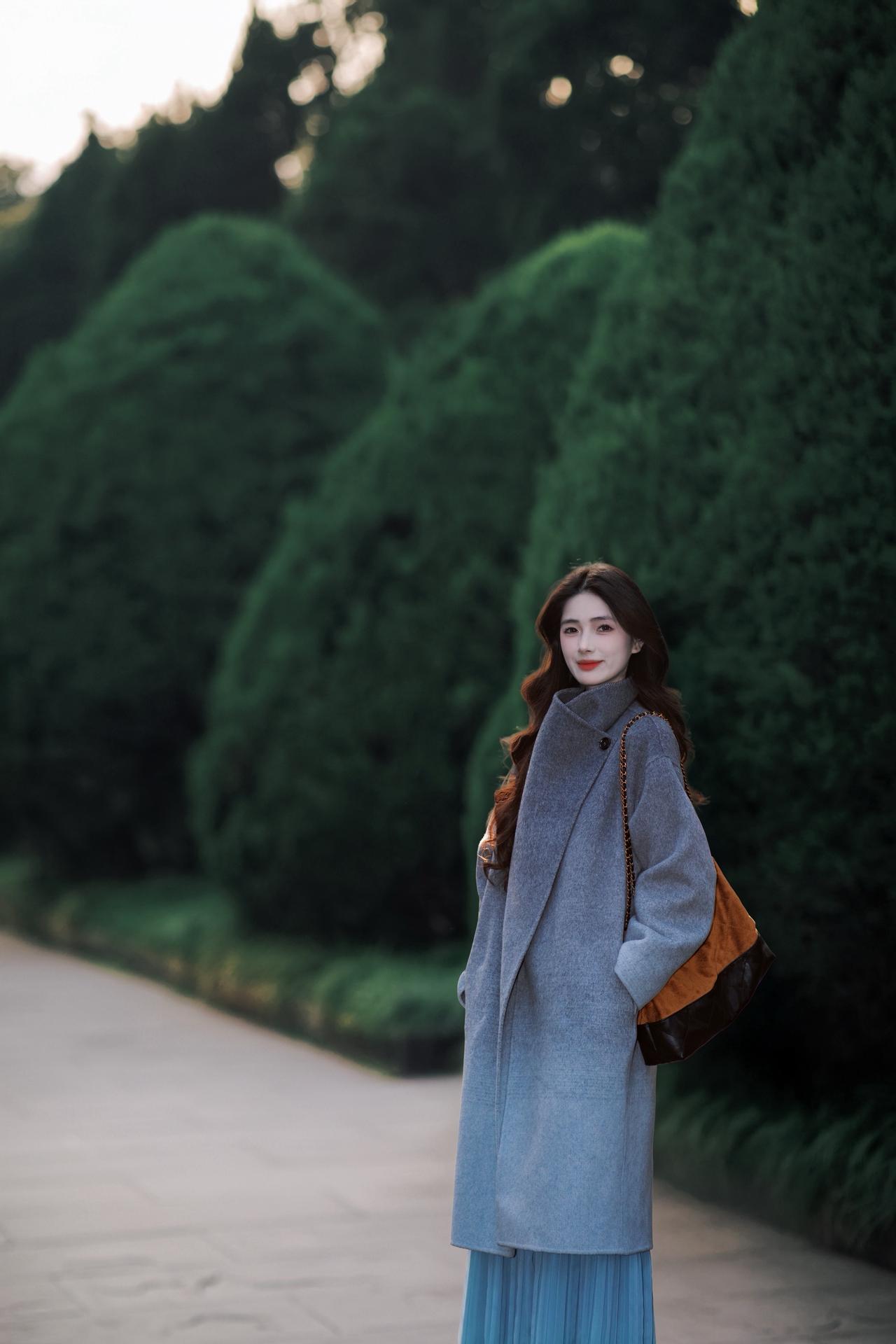 喜欢好看的大衣带来的气质感～大衣气质穿搭 大衣穿搭 氛围感穿搭